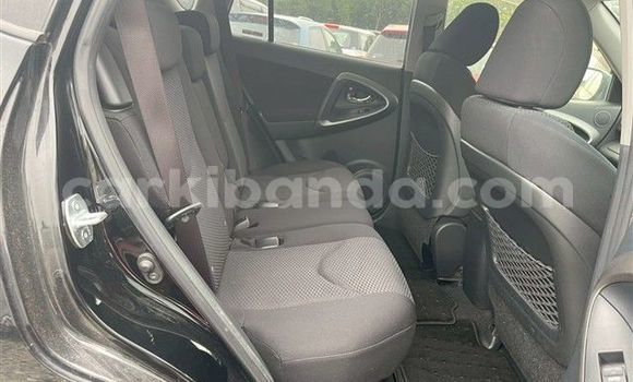 Acheter Import Voiture Toyota RAV4 Noir à Kampala, Ouganda Acheter Import Voiture Toyota RAV4 Noir à Kampala, Ouganda
