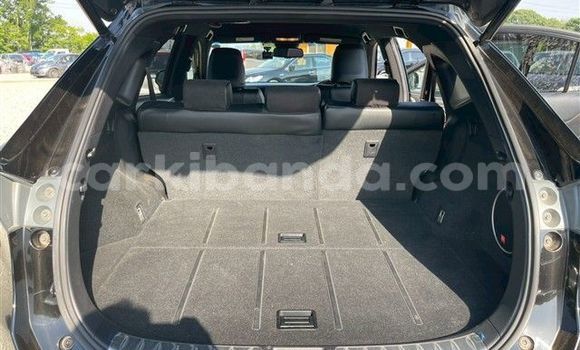 Acheter Import Voiture Toyota Harrier Noir à Kampala, Ouganda Acheter Import Voiture Toyota Harrier Noir à Kampala, Ouganda