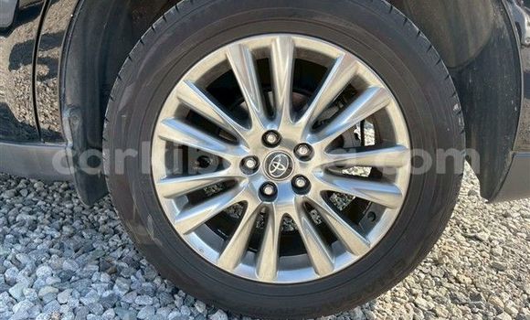 Acheter Import Voiture Toyota Harrier Noir à Kampala, Ouganda Acheter Import Voiture Toyota Harrier Noir à Kampala, Ouganda