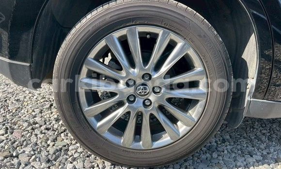 Acheter Import Voiture Toyota Harrier Noir à Kampala, Ouganda Acheter Import Voiture Toyota Harrier Noir à Kampala, Ouganda