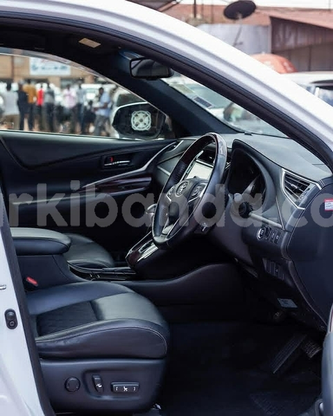 Big with watermark toyota harrier uganda kampala 26126