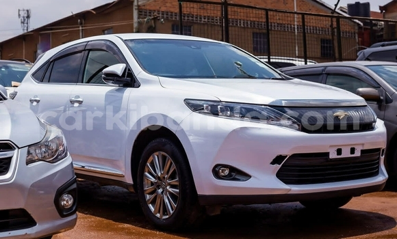 Buy Used Toyota Harrier White Car in Kampala in Uganda Buy Used Toyota Harrier White Car in Kampala in Uganda