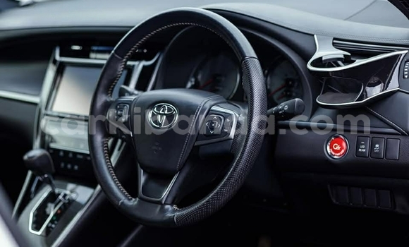 Buy Used Toyota Harrier White Car in Kampala in Uganda Buy Used Toyota Harrier White Car in Kampala in Uganda