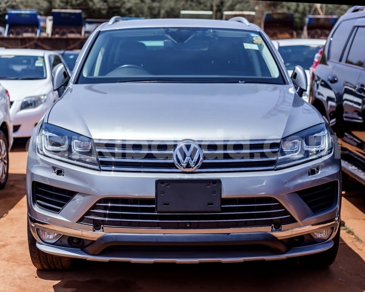 Big with watermark volkswagen touareg uganda kampala 26128