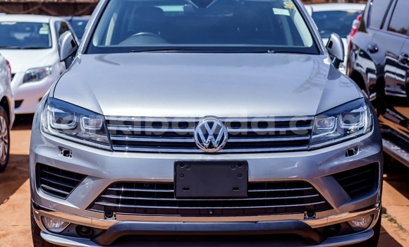 Buy Used Volkswagen Touareg Silver Car in Kampala in Uganda