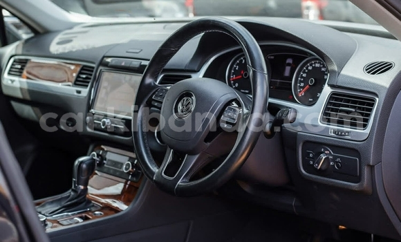 Buy Used Volkswagen Touareg Silver Car in Kampala in Uganda Buy Used Volkswagen Touareg Silver Car in Kampala in Uganda