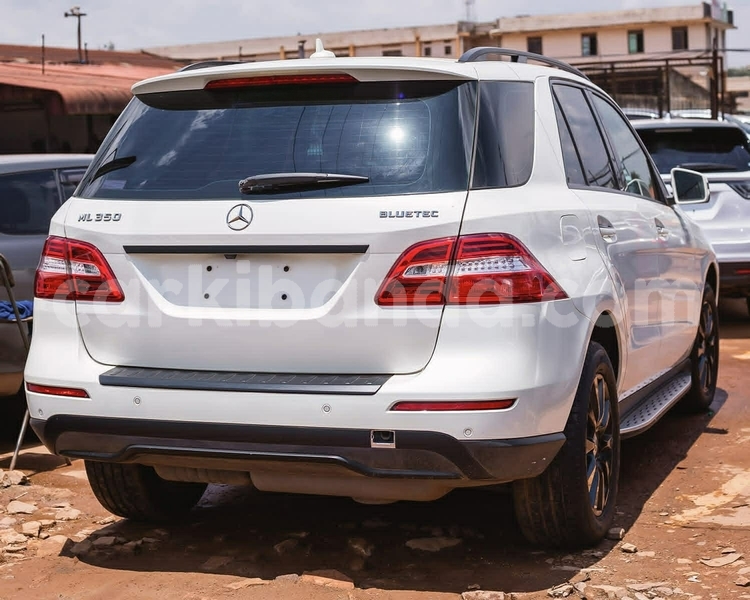 Big with watermark mercedes benz ml class uganda kampala 26131