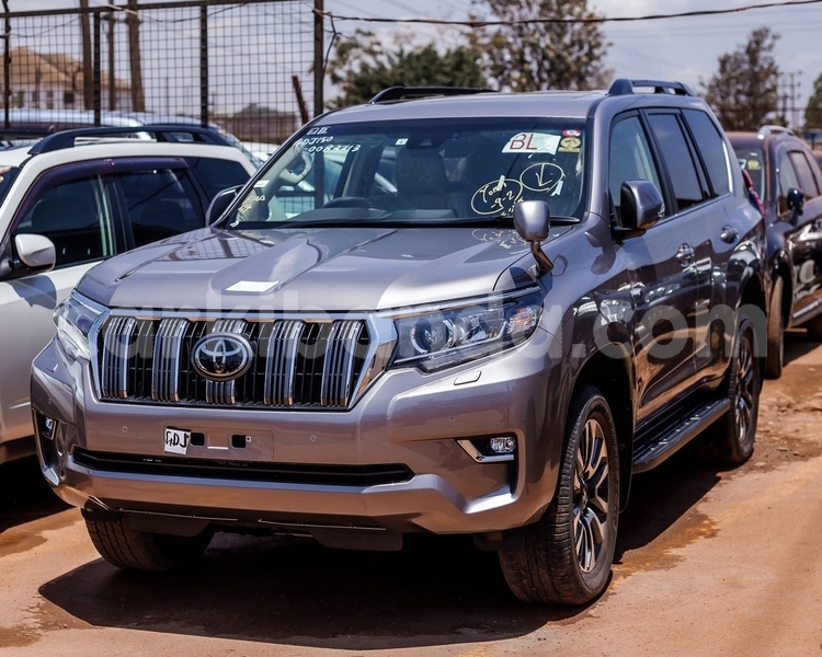 Big with watermark toyota prado uganda kampala 26137