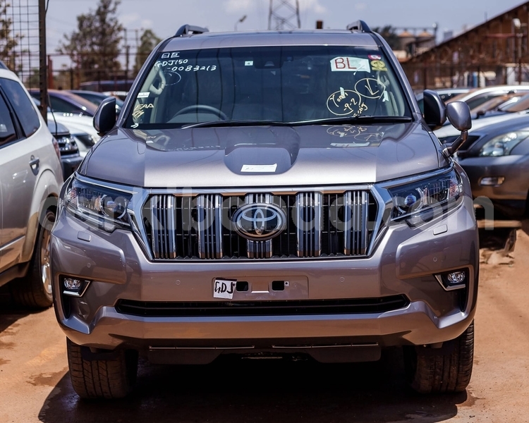 Big with watermark toyota prado uganda kampala 26137