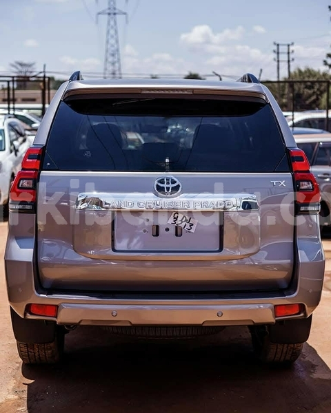 Big with watermark toyota prado uganda kampala 26137