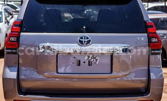 Buy Used Toyota Prado Beige Car in Kampala in Uganda Buy Used Toyota Prado Beige Car in Kampala in Uganda