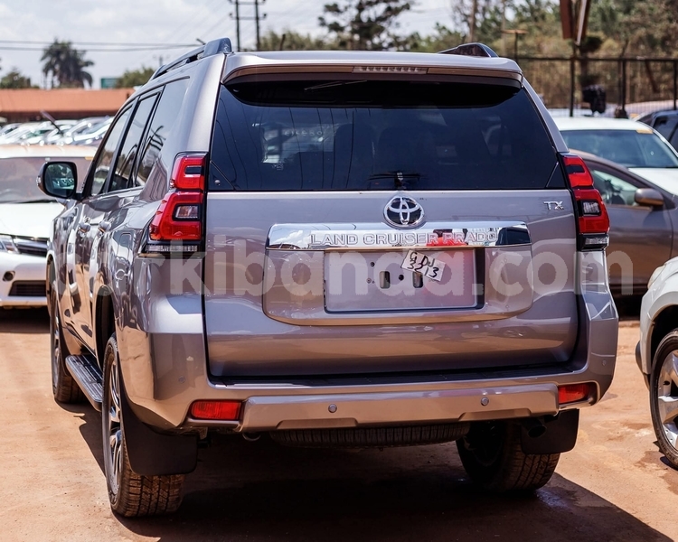 Big with watermark toyota prado uganda kampala 26137