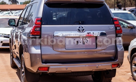 Buy Used Toyota Prado Beige Car in Kampala in Uganda Buy Used Toyota Prado Beige Car in Kampala in Uganda