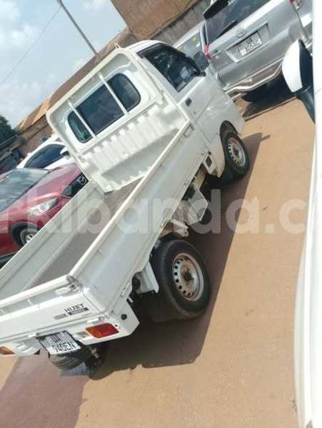 Big with watermark toyota hiace uganda kampala 26140