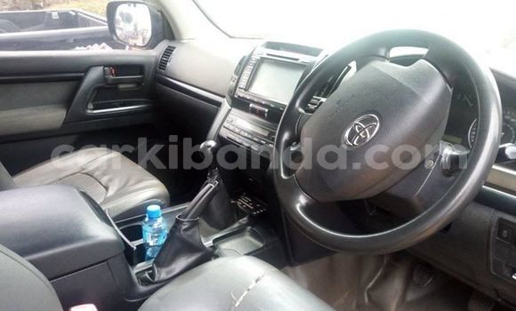 Buy Used Toyota Land Cruiser Black Car in Kampala in Uganda Buy Used Toyota Land Cruiser Black Car in Kampala in Uganda