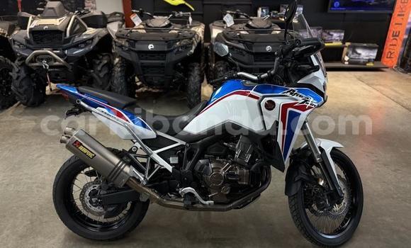 Buy Used Honda T Beige Bike in Kampala in Uganda