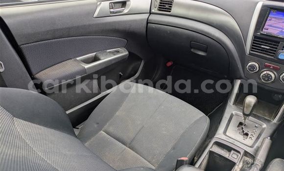 Acheter Import Voiture Subaru Forester Noir à Kampala, Ouganda Acheter Import Voiture Subaru Forester Noir à Kampala, Ouganda