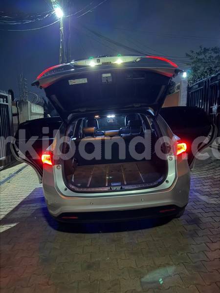 Big with watermark toyota harrier uganda kampala 26170