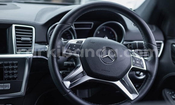 Buy Used Mercedes‒Benz ML–Class Black Car in Kampala in Uganda Buy Used Mercedes‒Benz ML–Class Black Car in Kampala in Uganda