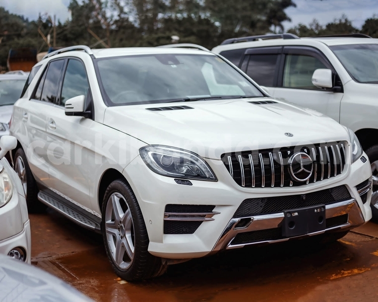 Big with watermark mercedes benz ml class uganda kampala 26174