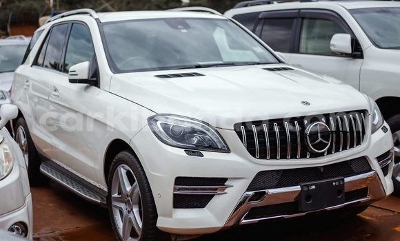 Buy Used Mercedes‒Benz ML–Class White Car in Kampala in Uganda
