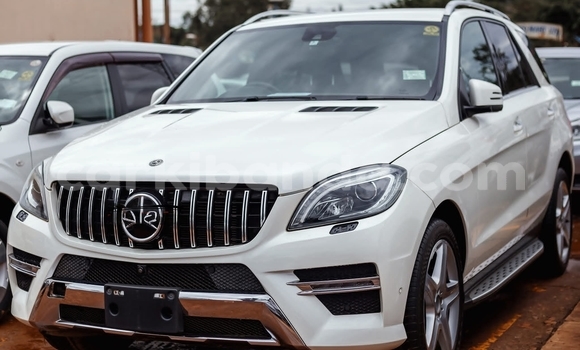 Buy Used Mercedes‒Benz ML–Class White Car in Kampala in Uganda Buy Used Mercedes‒Benz ML–Class White Car in Kampala in Uganda