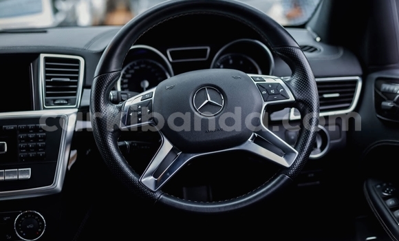 Buy Used Mercedes‒Benz ML–Class White Car in Kampala in Uganda Buy Used Mercedes‒Benz ML–Class White Car in Kampala in Uganda