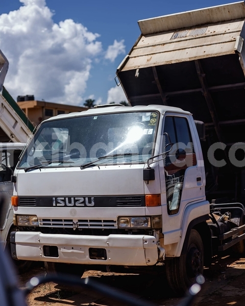 Big with watermark isuzu bighorn uganda kampala 26177