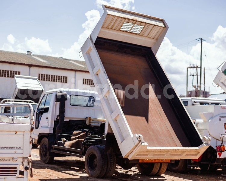 Big with watermark isuzu bighorn uganda kampala 26177