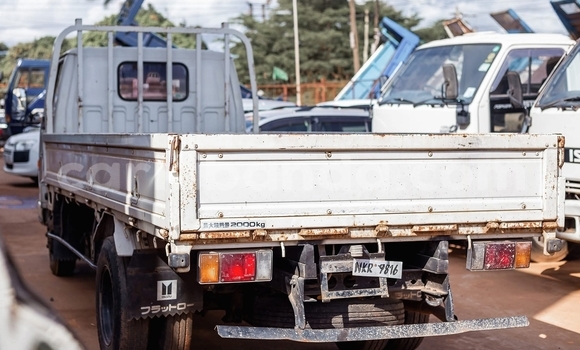 Buy Used Isuzu FTR 850 White Truck in Kampala in Uganda Buy Used Isuzu FTR 850 White Truck in Kampala in Uganda