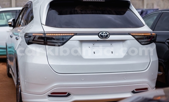 Buy Used Toyota Harrier White Car in Kampala in Uganda Buy Used Toyota Harrier White Car in Kampala in Uganda