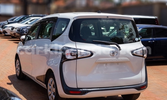 Buy Used Toyota Sienta White Car in Kampala in Uganda Buy Used Toyota Sienta White Car in Kampala in Uganda