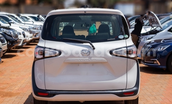 Buy Used Toyota Sienta White Car in Kampala in Uganda Buy Used Toyota Sienta White Car in Kampala in Uganda