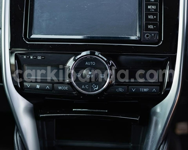 Big with watermark toyota premio uganda kampala 26189