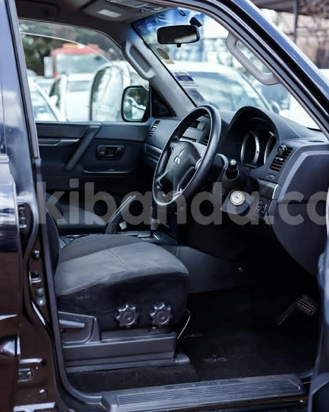 Big with watermark mitsubishi pajero uganda kampala 26197