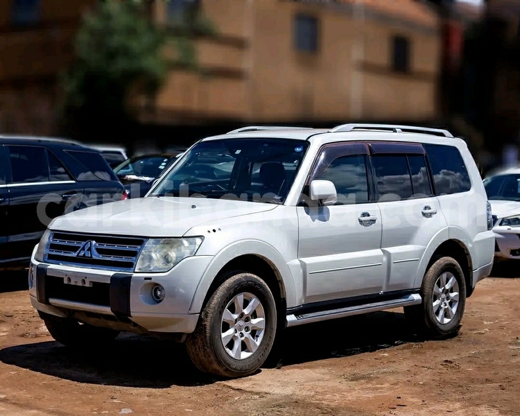 Big with watermark mitsubishi pajero uganda kampala 26198