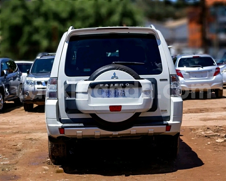 Big with watermark mitsubishi pajero uganda kampala 26198