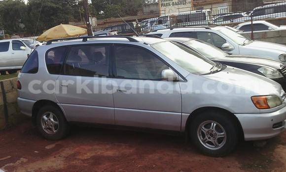 Gura Yakoze Toyota Epsun Silver Imodoka i Arua mu Uganda Gura Yakoze Toyota Epsun Silver Imodoka i Arua mu Uganda