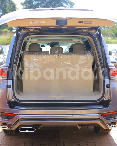 Big with watermark toyota land cruiser uganda kampala 26200