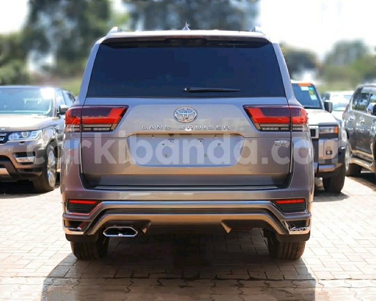 Big with watermark toyota land cruiser uganda kampala 26200