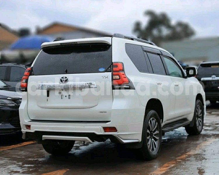 Big with watermark toyota prado uganda kampala 26201
