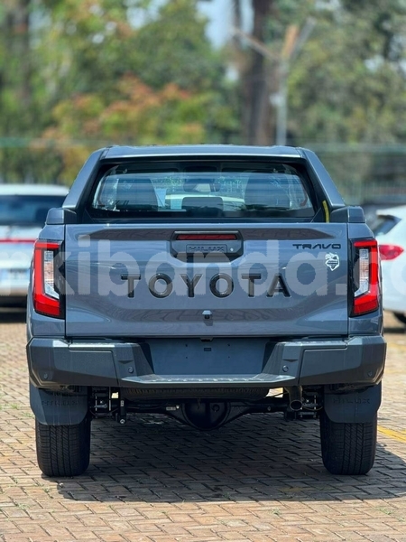 Big with watermark toyota hilux uganda kampala 26202