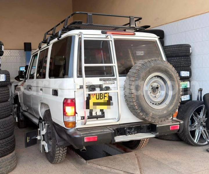 Big with watermark toyota land cruiser uganda kampala 26215