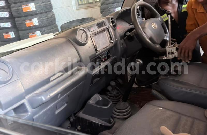 Big with watermark toyota land cruiser uganda kampala 26215