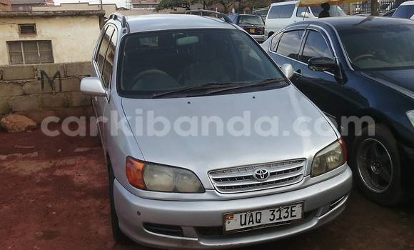 Gura Yakoze Toyota Epsun Silver Imodoka i Arua mu Uganda Gura Yakoze Toyota Epsun Silver Imodoka i Arua mu Uganda