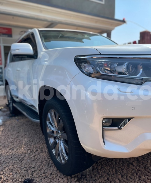 Big with watermark toyota land cruiser uganda kampala 26218