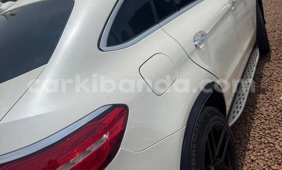 Nunua Mpya Mercedes‒Benz GLE Coupe Nyeupe Gari ndani ya Kampala nchini Uganda Nunua Mpya Mercedes‒Benz GLE Coupe Nyeupe Gari ndani ya Kampala nchini Uganda