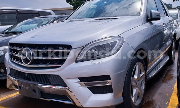 Buy Used Mercedes‒Benz ML–Class Silver Car in Kampala in Uganda Buy Used Mercedes‒Benz ML–Class Silver Car in Kampala in Uganda
