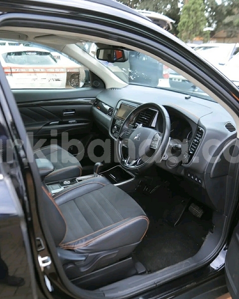 Big with watermark mitsubishi outlander uganda kampala 26235