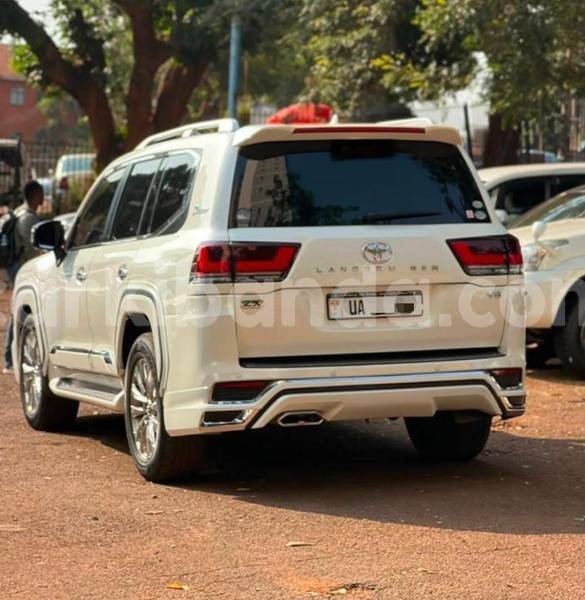 Big with watermark toyota land cruiser uganda kampala 26238